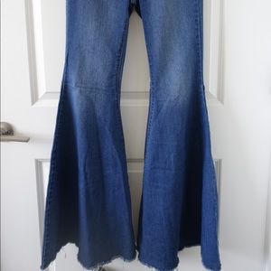 FREE PEOPLE JUST FLOAT ON FLARE JEANS